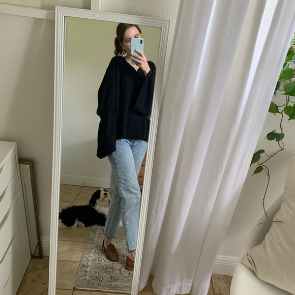 Free people | we the free black balloon sleeve distressed top 🥀 - Picture 6 of 15